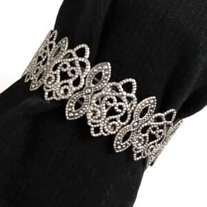 Brand New Women's Silver Fashion Stretch Bracelet